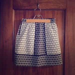 J Crew women’s size 00 black and cream skirt